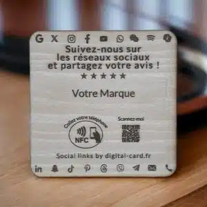 Plaque NFC pour commerces ou établissements Bois Multi-Réseaux social links